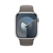 Jílově šedý (dohněda) sportovní řemínek, pohled na 45mm pouzdro Apple Watch a korunku Digital Crown.