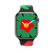 Apple Watch Series 9 avec le bracelet sport Black Unity Floraison Unité. Le cadran montre une fleur rouge à cœur jaune superposée sur une fleur verte de plus grande taille dont les pétales dépassent du cadran. Les aiguilles des heures et des minutes sont blanches.
