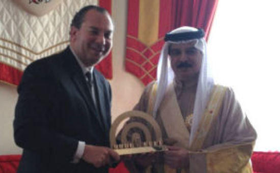 WJC Vice President Schneier ‘deeply honored’ to be first rabbi hosted by King Hamad of Bahrain