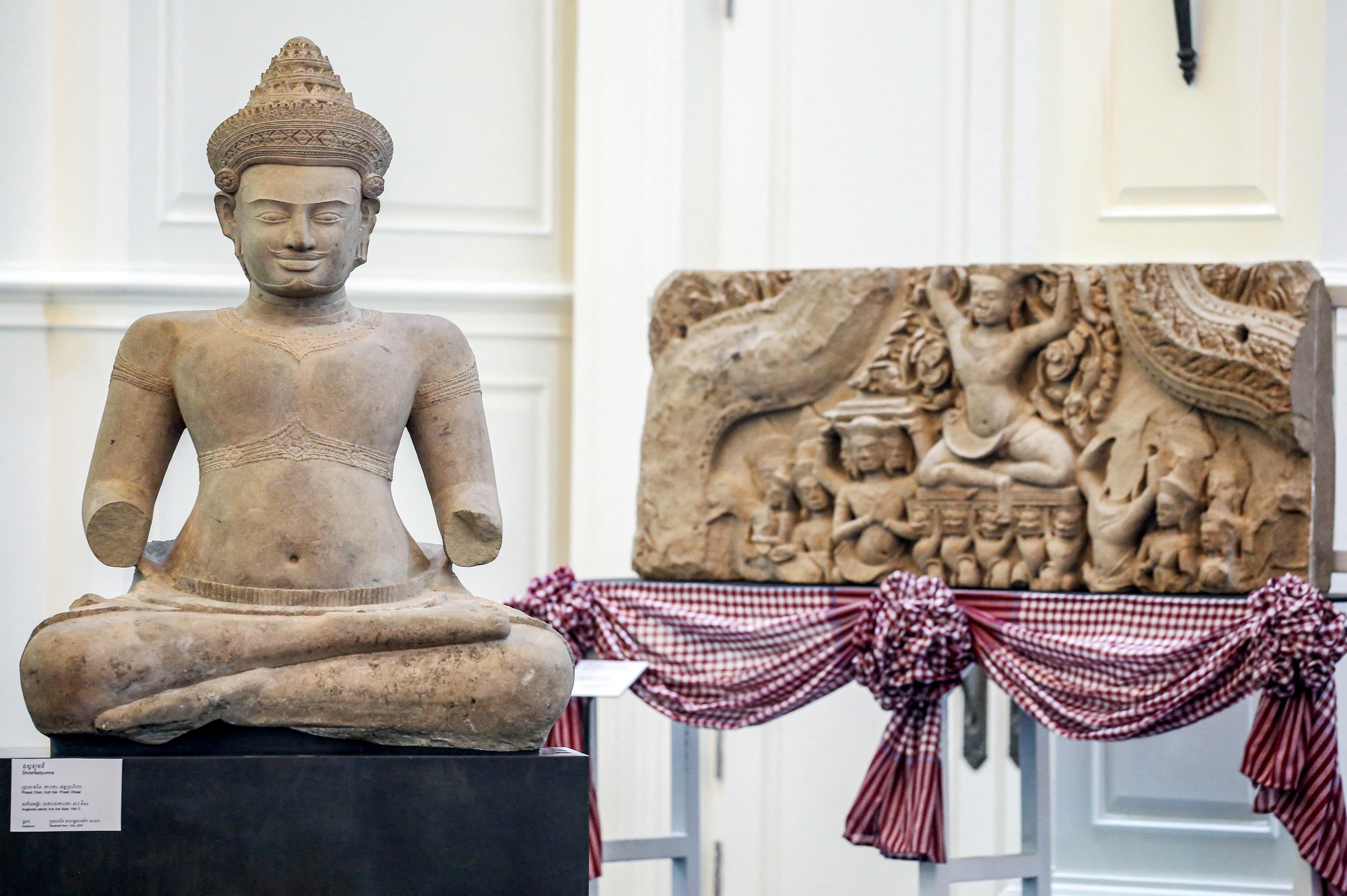 <p>From 1996 until last month, 1,098 artifacts had been returned to Cambodia, 571 from private collections and 527 from foreign institutions and governments</p>