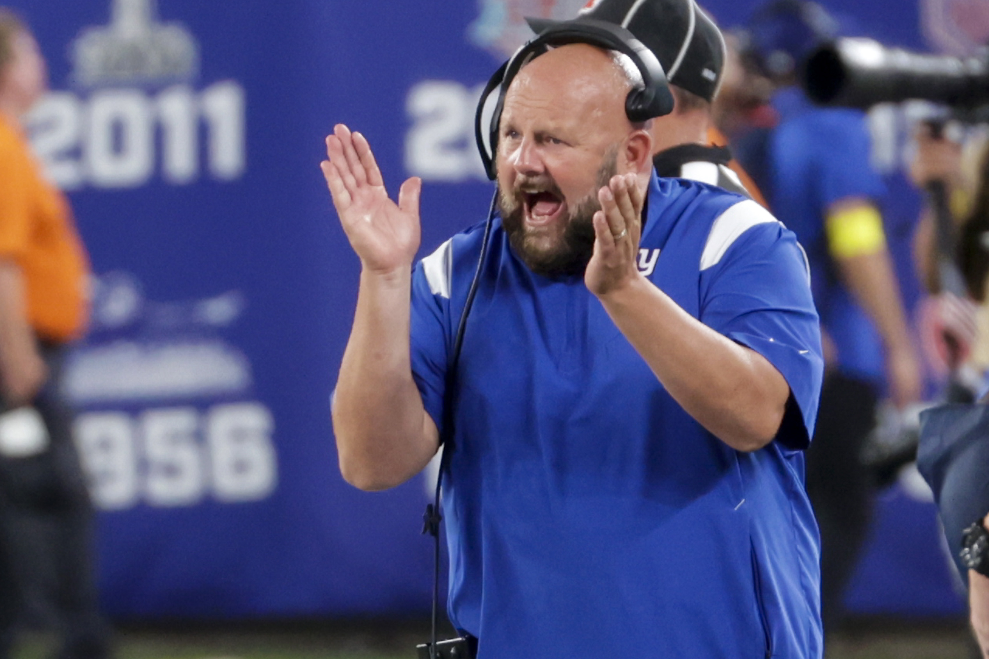 Brian Daboll on the Giants sidelines during their Aug. 21, 2022 win over the Bengals.