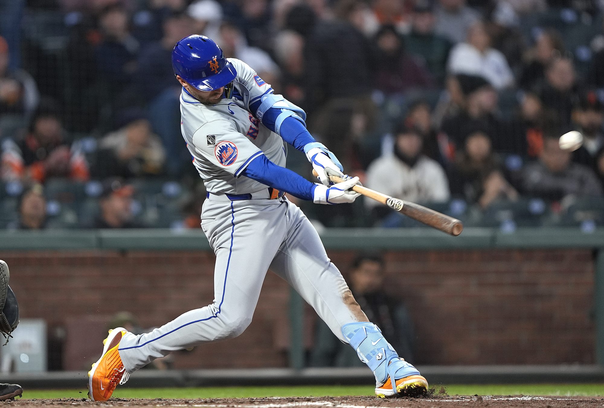 Pete Alonso #20 of the New York Mets hits a solo home run against the San Francisco Giants in the top of the fifth inning.
