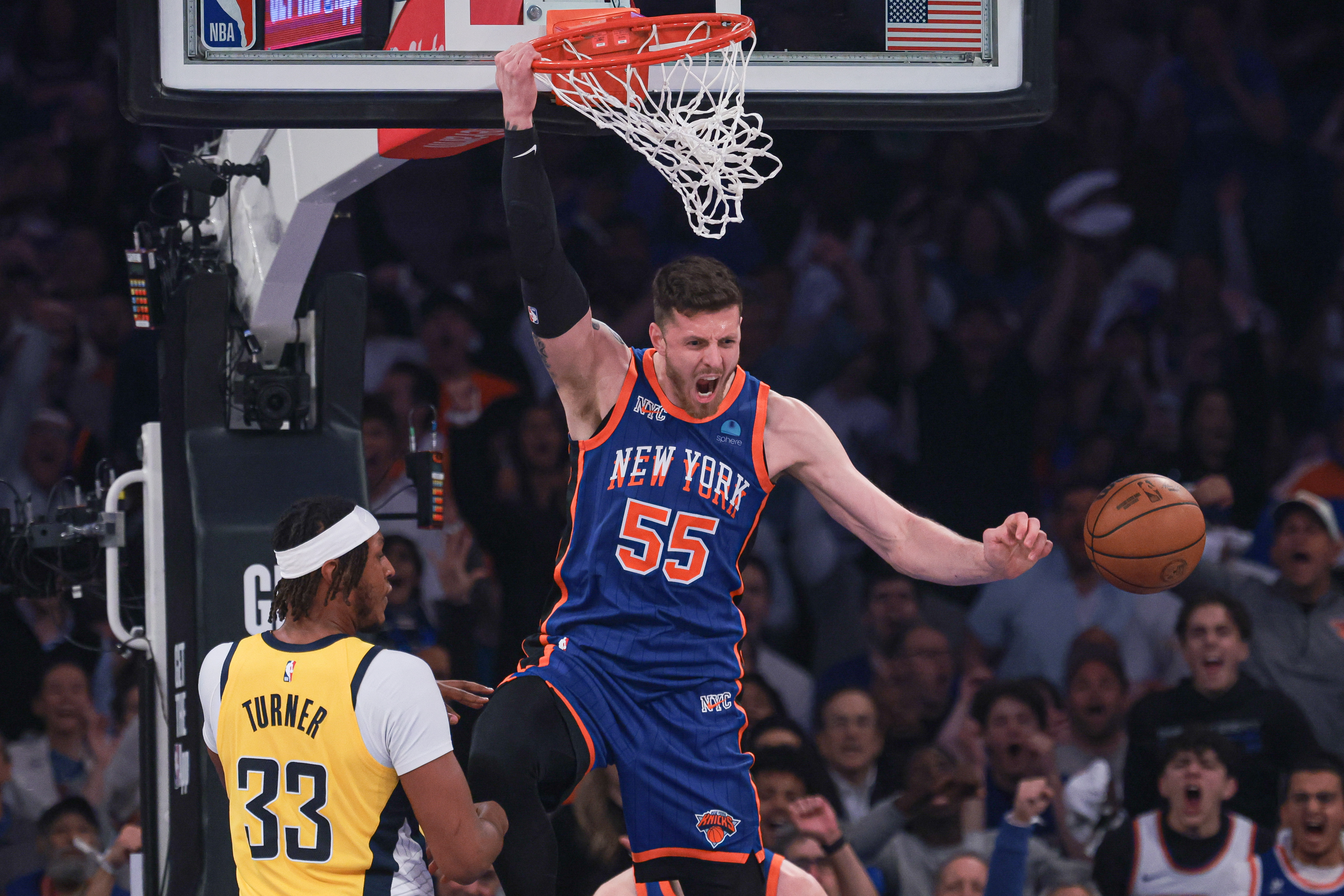 How the Knicks’ supporting cast fueled a thrilling, series-tilting win
