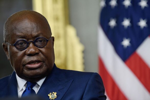 Ghana pesident Nana Addo Dankwa Akufo-Addo in front of an American flag