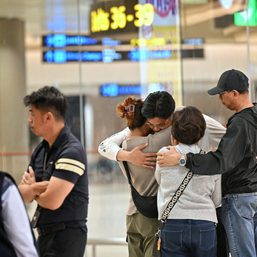 Shaken passengers arrive in Singapore after deadly turbulence-stricken flight