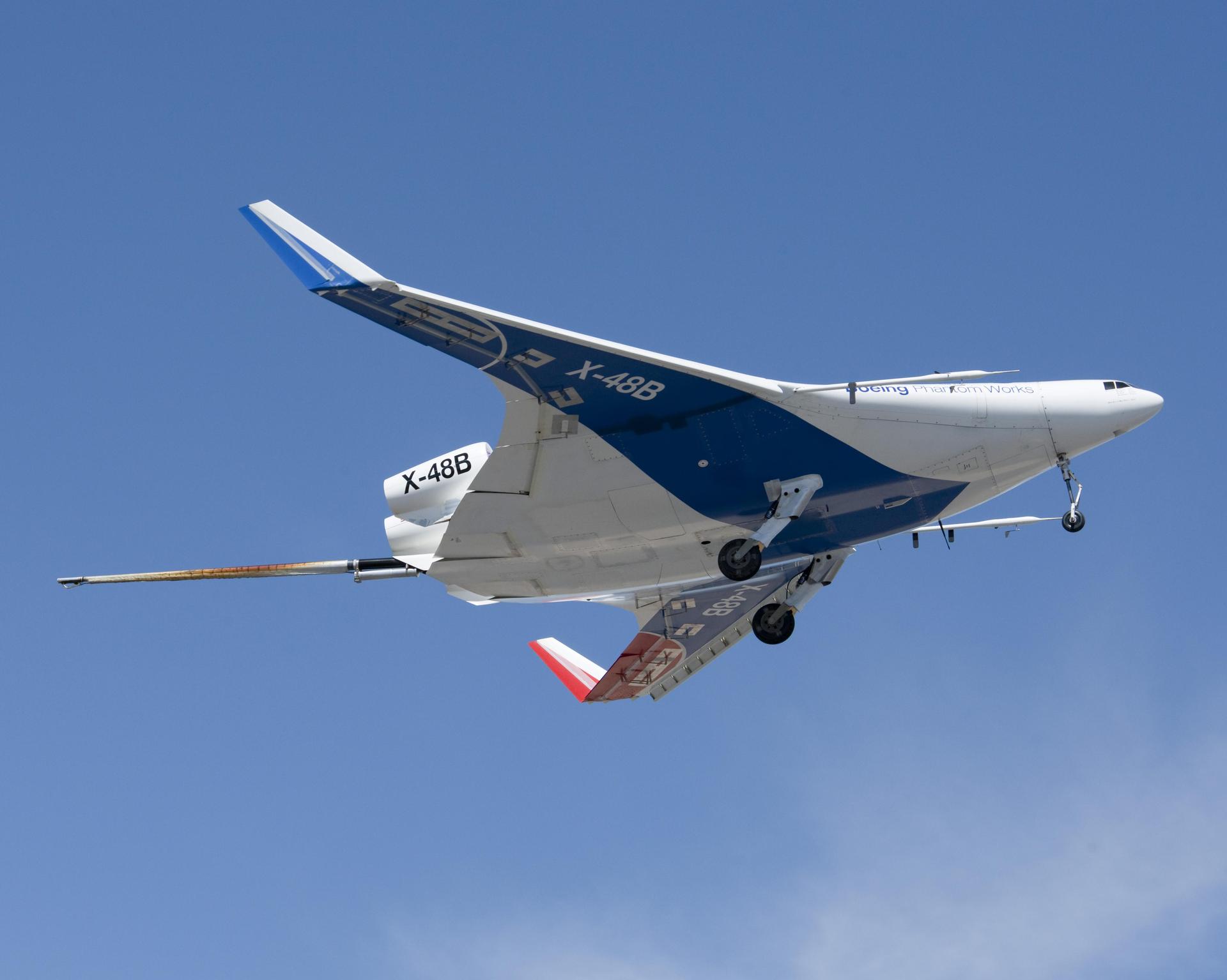 A joint NASA/Boeing team completed the first phase of flight tests on March 19, 2010.