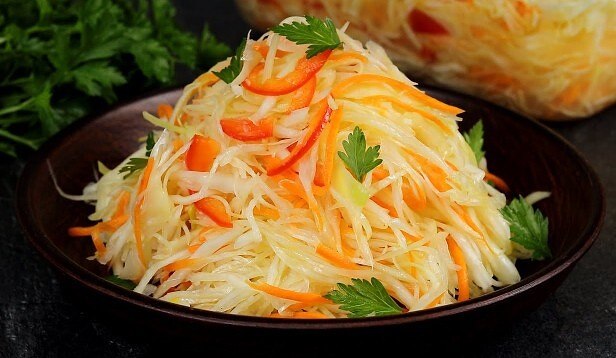 Маринованная капуста быстрая! Вкусный салат на каждый день...