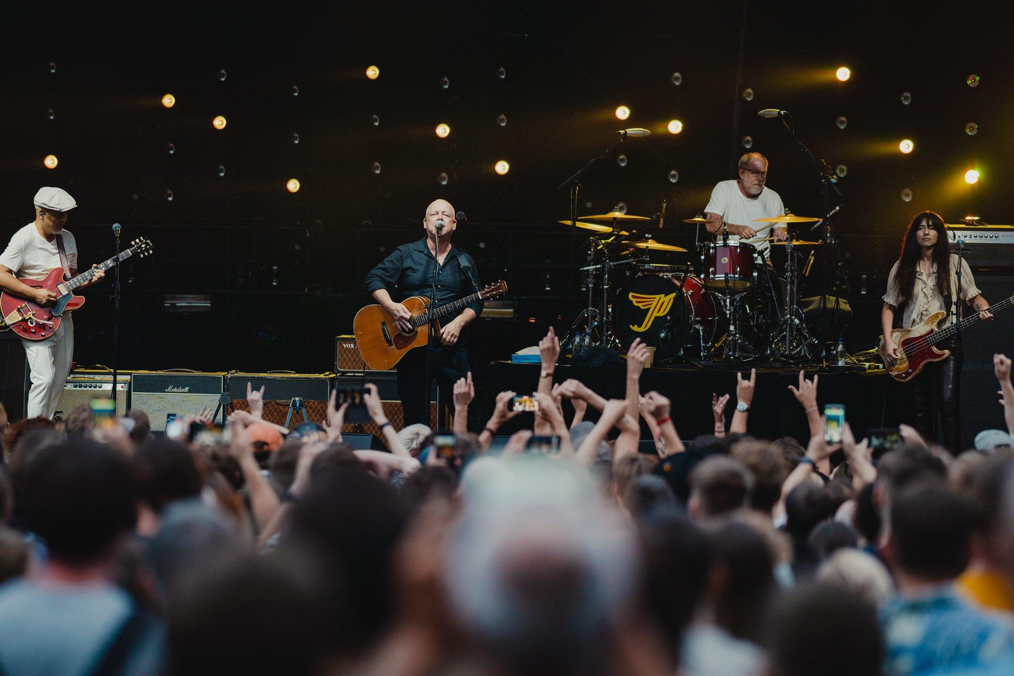 Ilgai laukto „Pixies“ koncerto recenzija: kai muzika tampa tik verslo transakcija