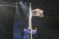Олимпийский флаг на церемонии открытия Игр повесили в перевернутом виде