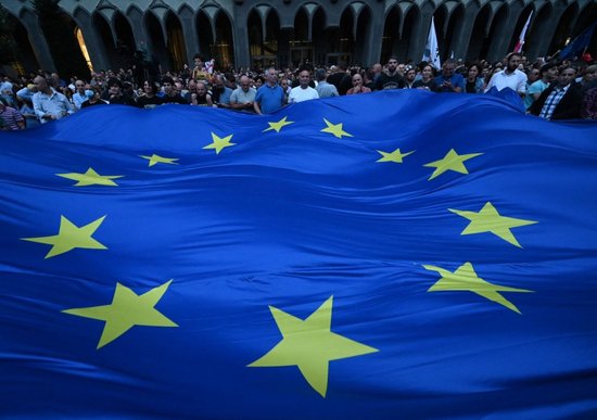 ЕС начал расследование из-за дефицита бюджета у семи стран