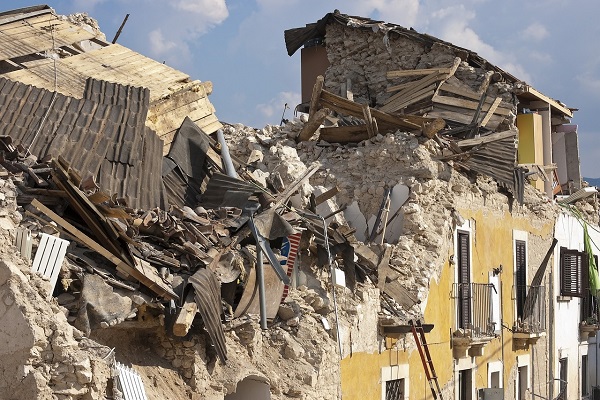 Earthquake damage. Photo courtesy of Pixabay.