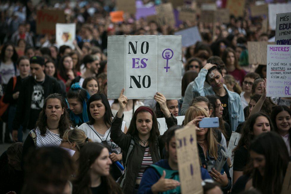 Protesta de estudiantes en Barcelona contra la sentencia de La Manada en 2022.