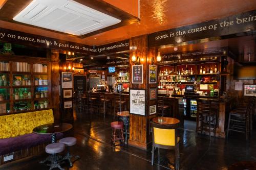 Zona de lounge sau bar la The Hyde - At Dunning's Bar
