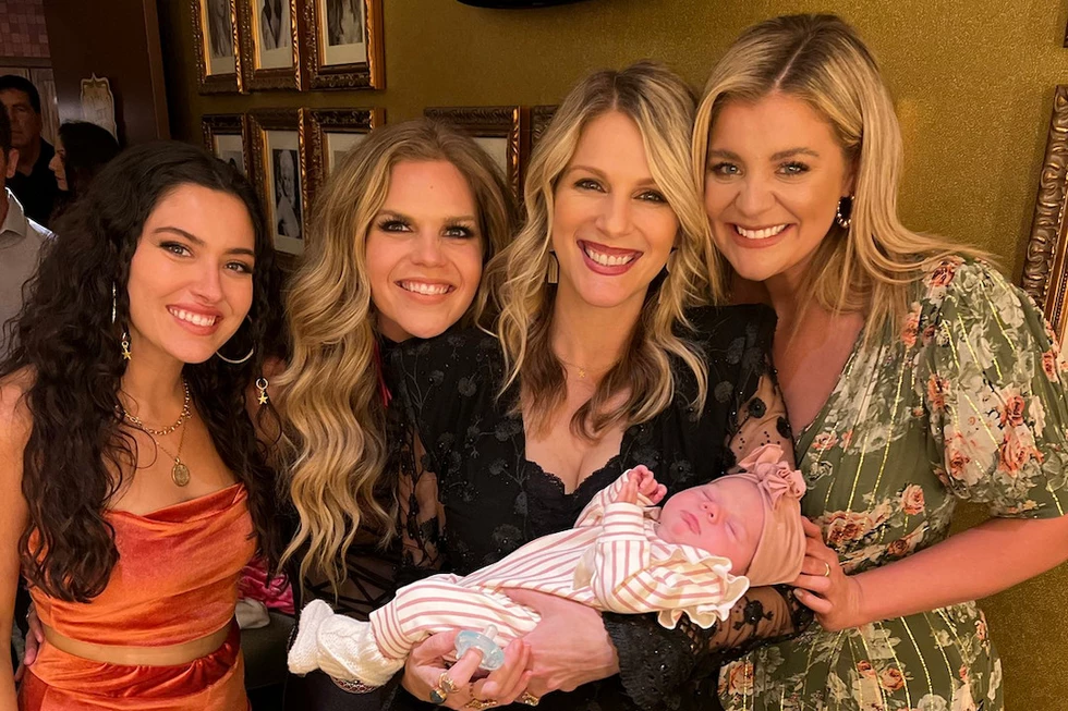 Jennifer Wayne’s Baby Girl Lily Makes Her ‘Opry Debut’ With Runaway June [Photo]