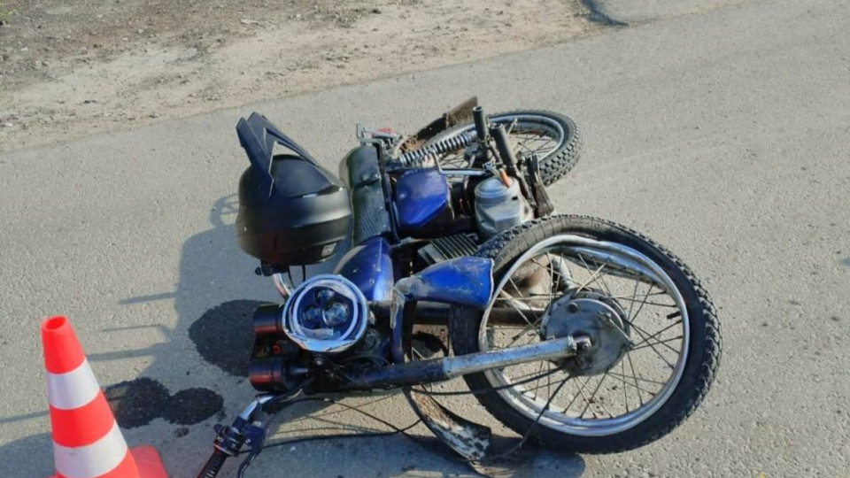 В Николаевском районе подросток на мотоцикле подрезал иномарку и попал в больницу