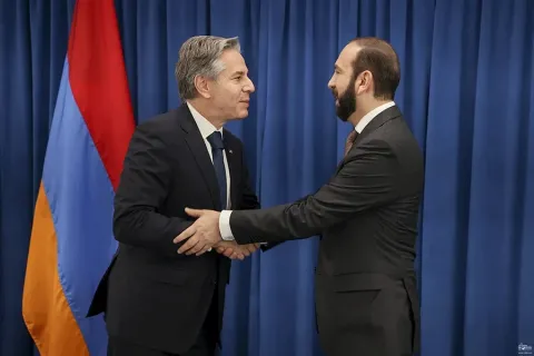 სომხეთის რესპუბლიკის საგარეო საქმეთა მინისტრმა აშშ-ს და მის ხალხს დამოუკიდებლობის დღე მიულოცა