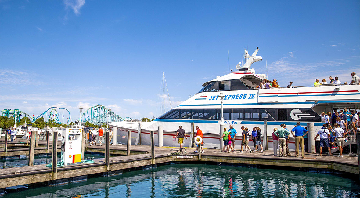 Guests arriving to Cedar Point via the Jet Express