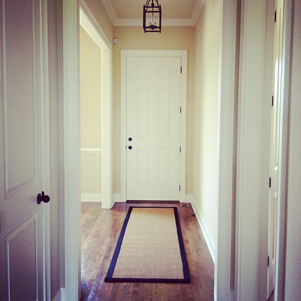 Sisal rug for the entryway