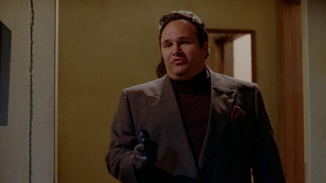 NYPD Blue - Pilot - Photos - Robert Costanzo