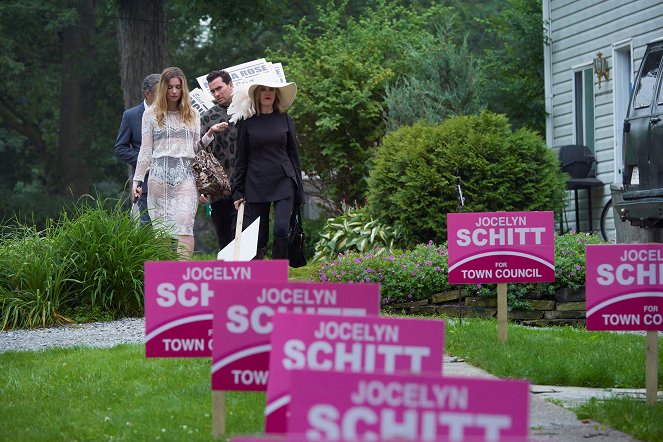 Městečko Schitt's Creek - Lawn Signs - Z filmu