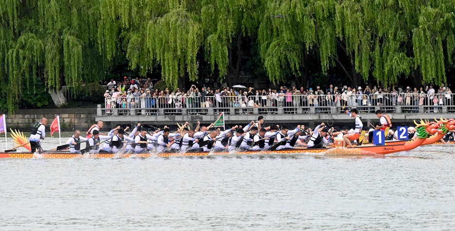 Jiaxing's Dragon Boat Festival attract over 1.5 million visitors