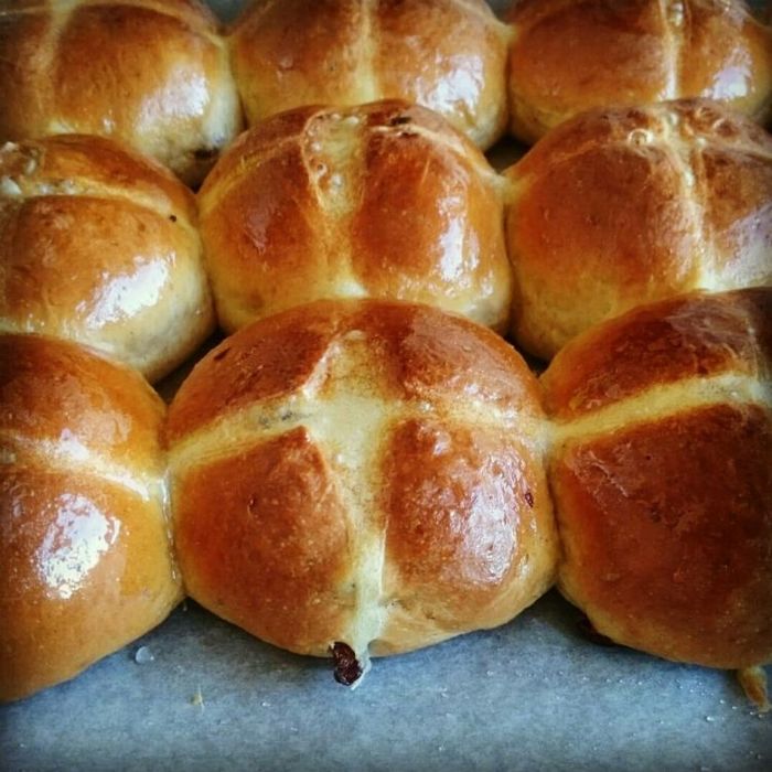 2835299_Angliiskie_pashalnie_bylochki_Hot_cross_buns (700x700, 80Kb)