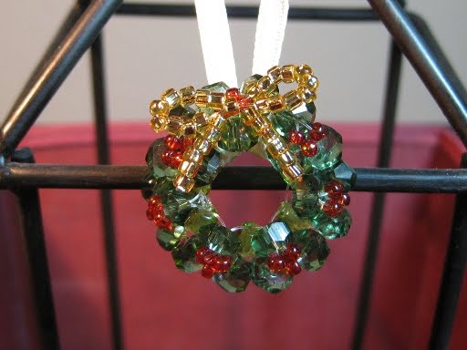 beaded wreath (512x384, 40Kb)