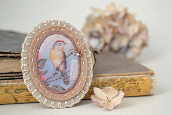 Vintage-bird-print-brooch-by-xxxredstichtxxx-Imaginative-Bloom-Flickr-group (550x367, 65Kb)