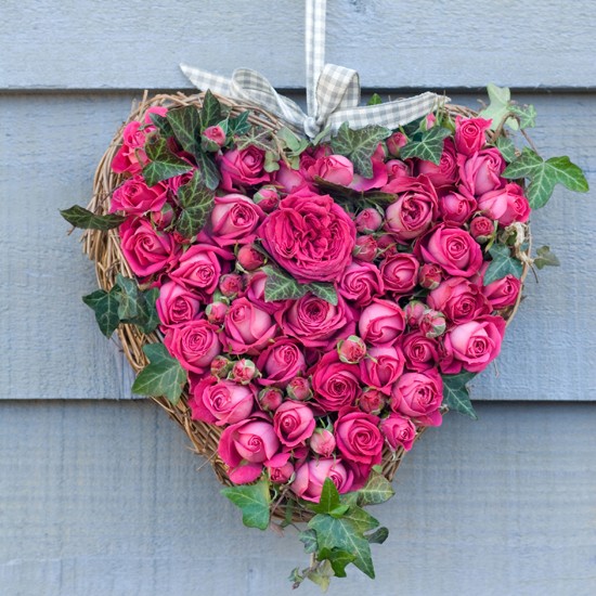 valentines-day-gifts-for-him-and-her-2012-rose-heart (550x550, 104Kb)