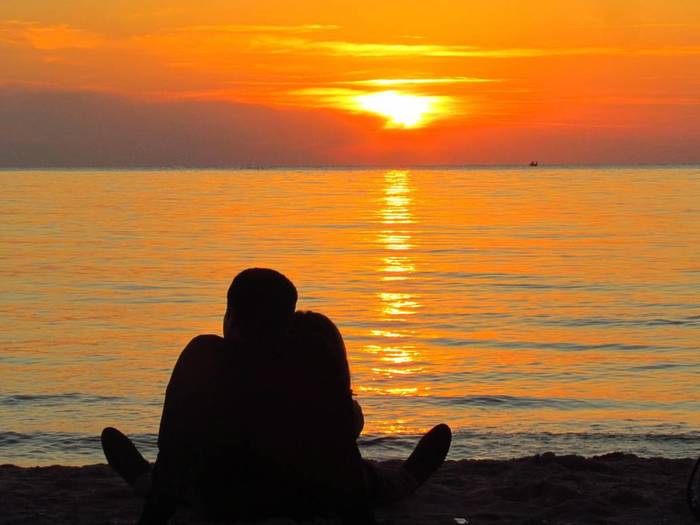 sunset_couples_by_saadeh88_d4qsrzd-pre (500x325, 33Kb)