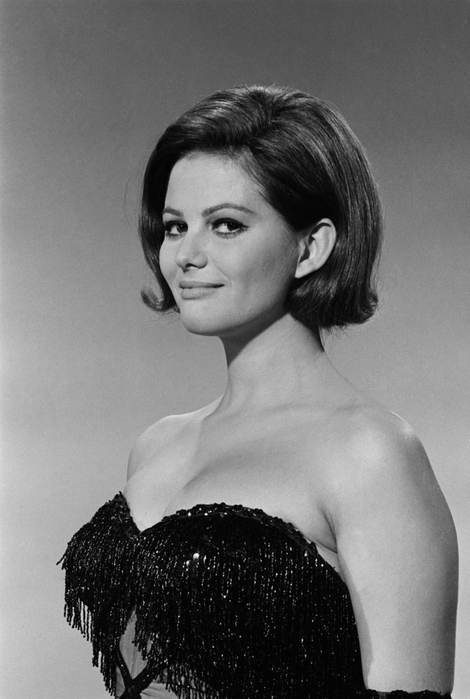 3085196_claudia_cardinale_06 (470x700, 183Kb)