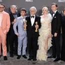 Tony Kushner, Seth Rogen, Judd Hirsch, Gabriel LaBelle, Steven Spielberg, Michelle Williams, Paul Dano, Kristie Macosko Krieger - The 80th Golden Globe Awards (2023) - 454 x 303