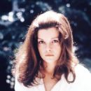 Geneviève Bujold - 454 x 637