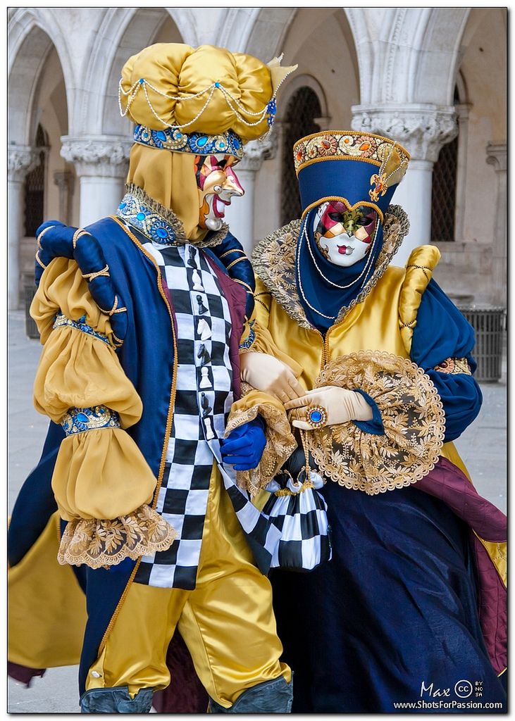 Venice, Carnival 2011: The Royal Couple masks - Gold, blue, and checkboard | Flickr - Photo Sharing!