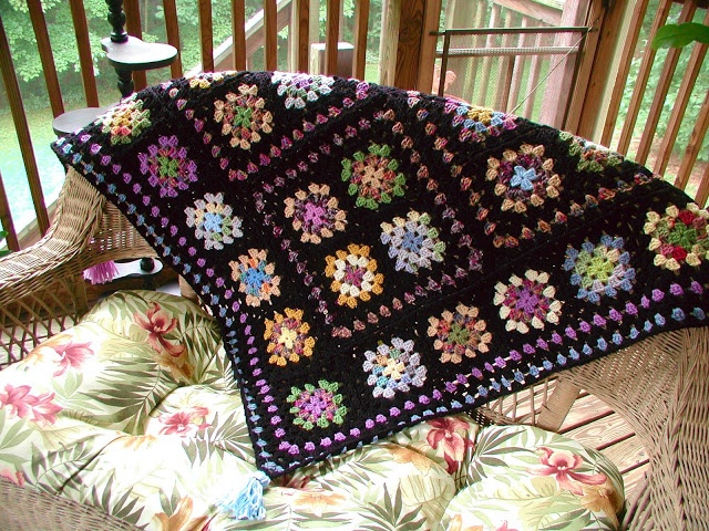 Fiddlesticks - My crochet and knitting ramblings.: Granny Square Love!