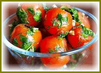 malosol`ny`e pomidory` v pakete