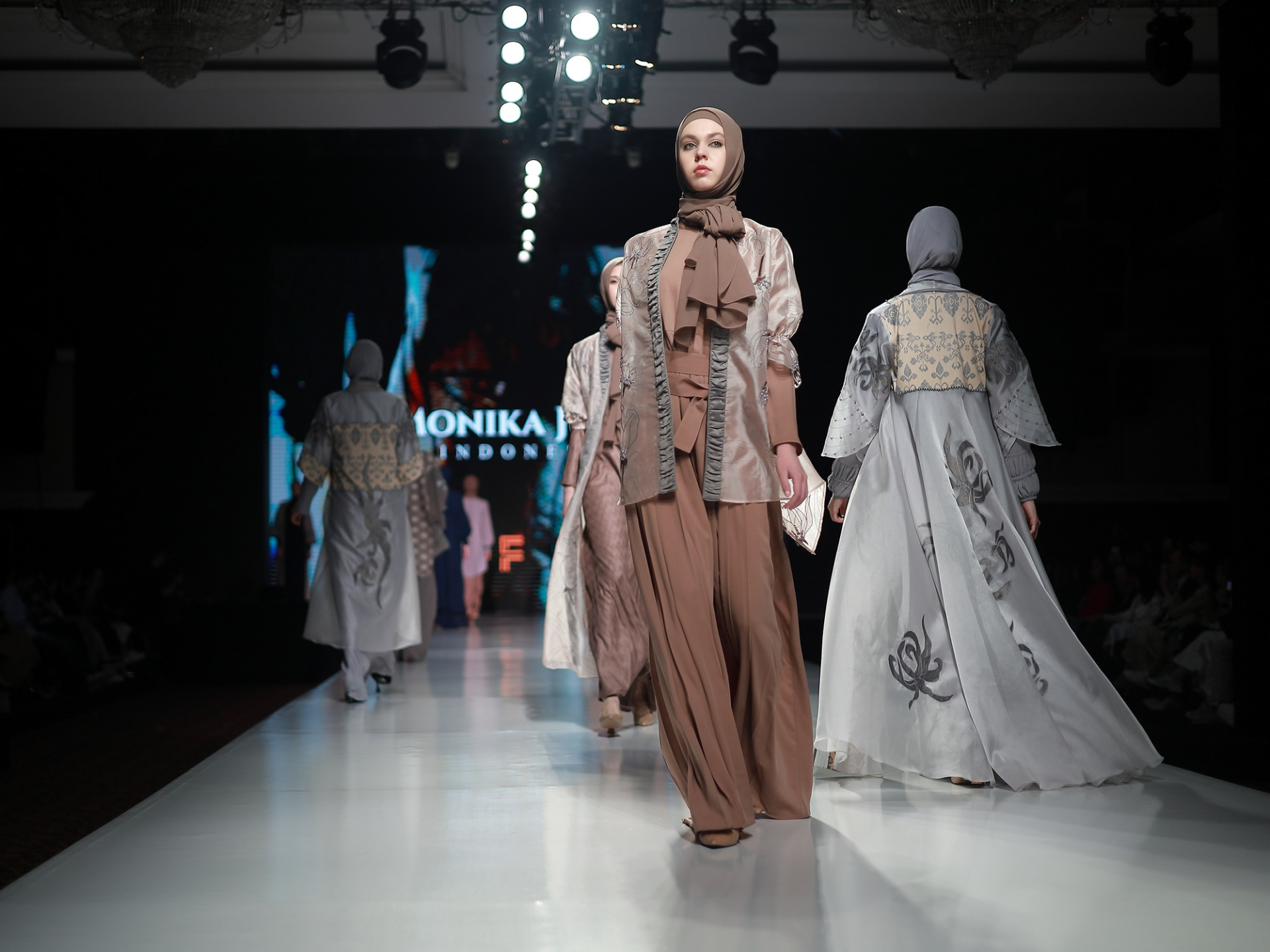 в Казани состоялся показ мод Modest Fashion Day