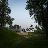 Церковь Николая Чудотворца в городе Остров. :: Николай Галкин 