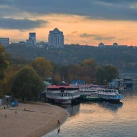 Осенью в Гидропарке :: Людмила Зайцева