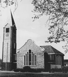 Die vorige Gereformeerde kerk Klerksdorp is ingewy op 13 September 1952 en was in gebruik tot die gemeente sy derde kerkgebou op 16 September 1989 betrek het. Blykbaar is die Dykstra-kerk gesloop om plek te maak vir die huidige gebou.