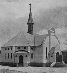 Die NG kerk Roodepoort se kerkgebou is op 5 Februarie 1927 ingewy, maar in die laat 1970's gesloop.