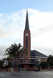 Die kerkgebou van die NG gemeente Humansdorp, waarvan die hoeksteen op 14 November 1952 gelê is.