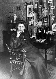 Sophie Taeuber n. vuonna 1903.