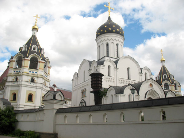 http://upload.wikimedia.org/wikipedia/commons/d/de/St_Elizabeth_Monastery_1997_1.jpg