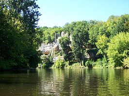 Abri de la Madeleine gezien vanaf de Vézère