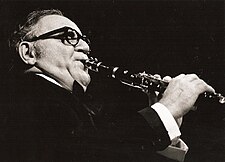 O clarinetista de jazz y director d'orquesta estausunidense Benny Goodman, en una imachen de 1971.