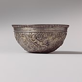 Древнегреческая позолоченная чаша; до н. э.; высота: 7,6 см, диаметр: 14,8 см; Метрополитен-музей