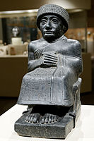 Una de les 18 estatues de Gudea, un gobernante d'alredor del 2090 e.C..