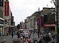 Newcastle merkez çarşı sokağı Northumberland Street.