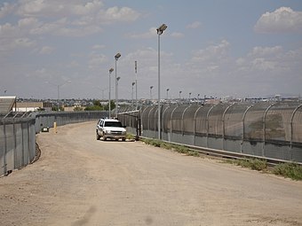 A cerca de fronteira EUA-México perto de El Paso, Texas